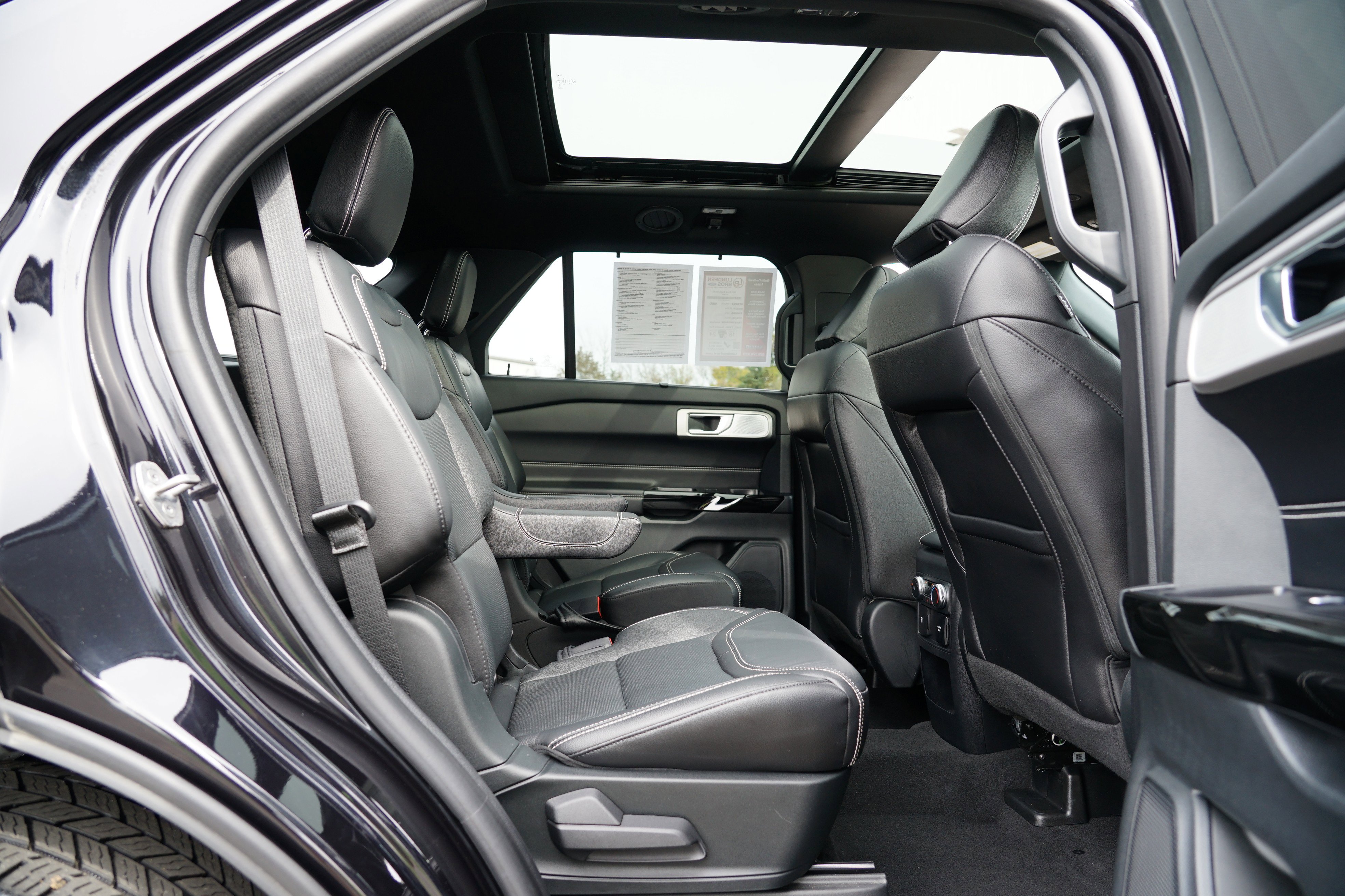 Used 2021 Ford Explorer ST w/ Equipment Group 401A image 33