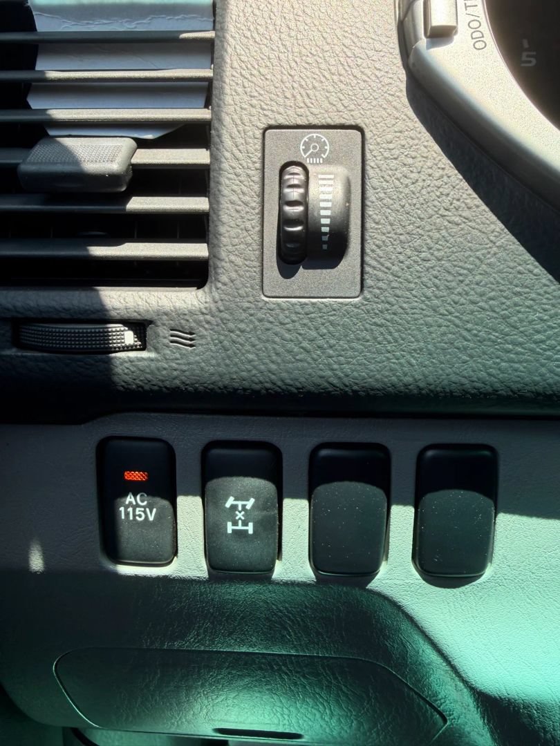 Used 2003 Toyota 4Runner Sport AWD/4WD image 25