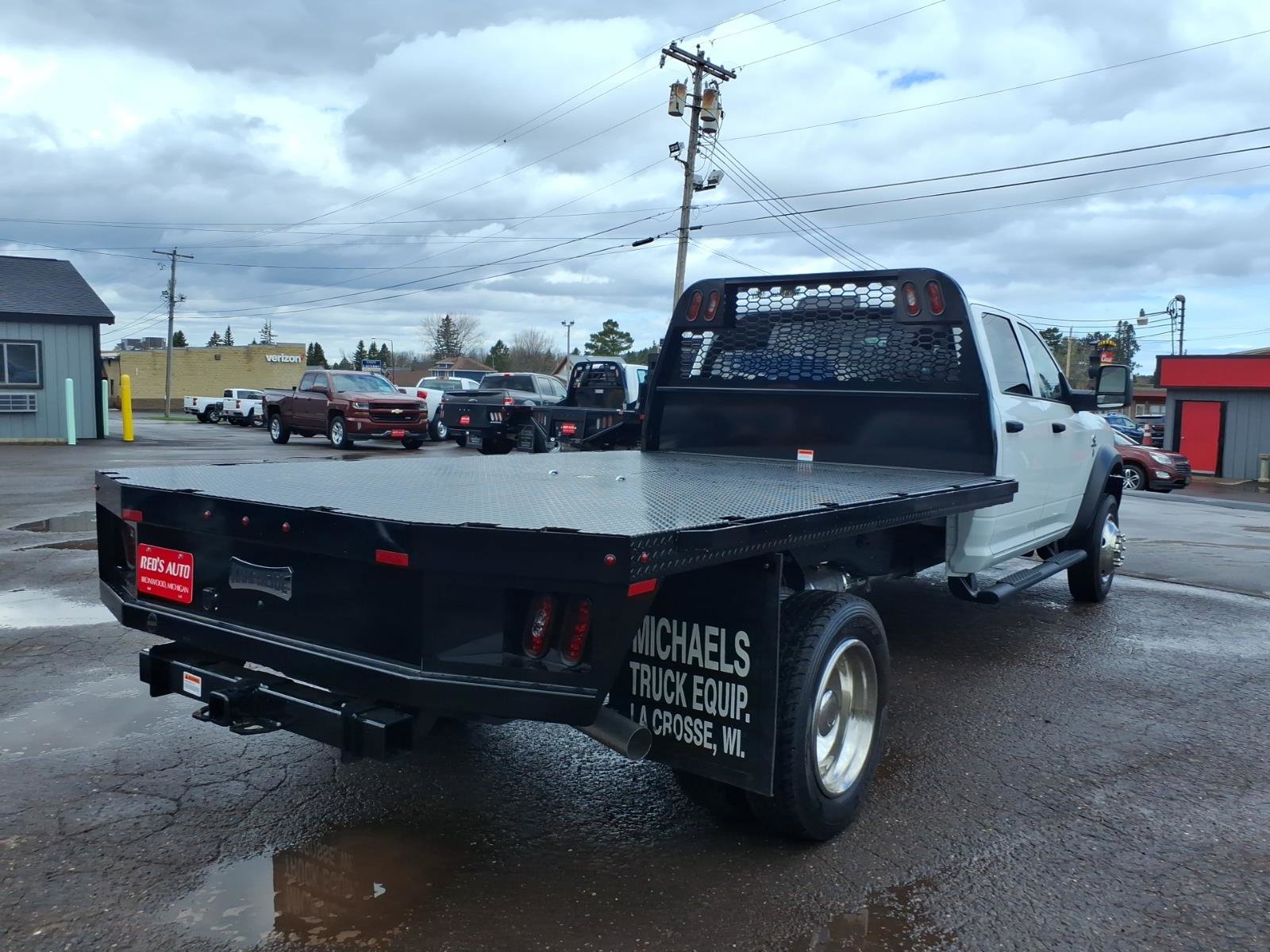 Used 2024 RAM 5500 Tradesman w/ Chrome Appearance Group AWD/4WD image 6