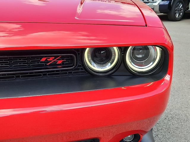 Used 2017 Dodge Challenger R/T Scat Pack RWD image 9