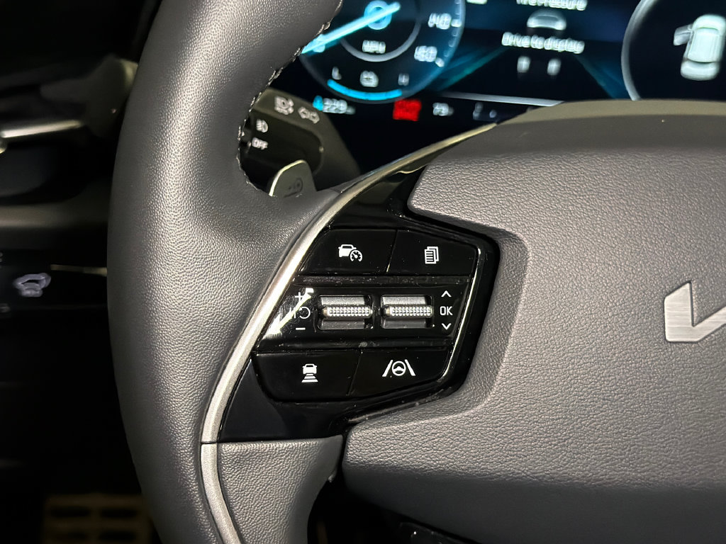 Certified 2023 Kia Niro Wave FWD image 23