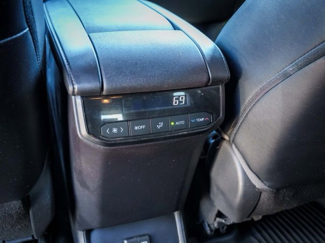 Used 2022 Toyota Highlander XSE image 14
