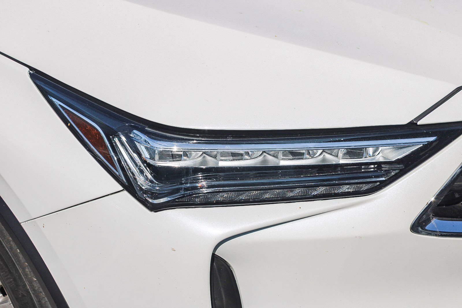 Used 2023 Acura MDX SH-AWD image 2
