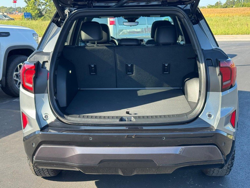 Used 2026 GMC Terrain AT4 w/ Technology Package II AWD/4WD image 7