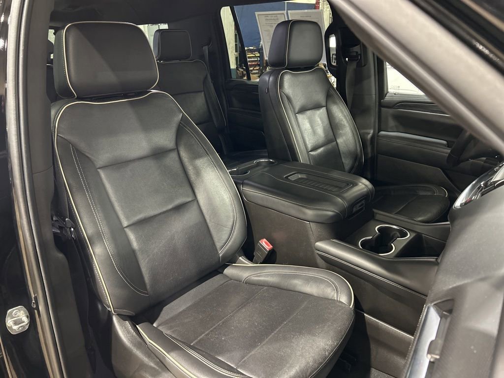 Used 2021 GMC Yukon XL SLT image 42