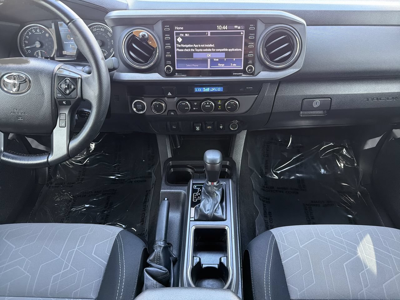 Used 2022 Toyota Tacoma TRD Off-Road AWD/4WD image 14