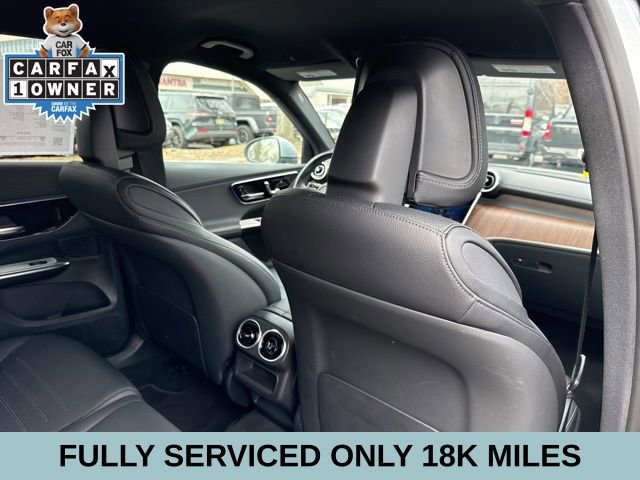 Used 2025 Mercedes-Benz GLC 300 4MATIC image 23