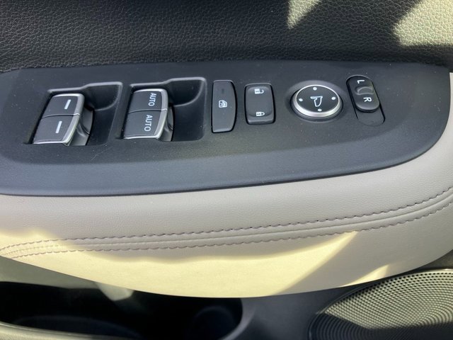 Used 2024 Honda HR-V EX-L image 12