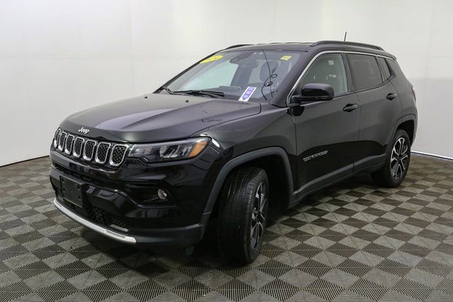 Used 2024 Jeep Compass Limited image 5