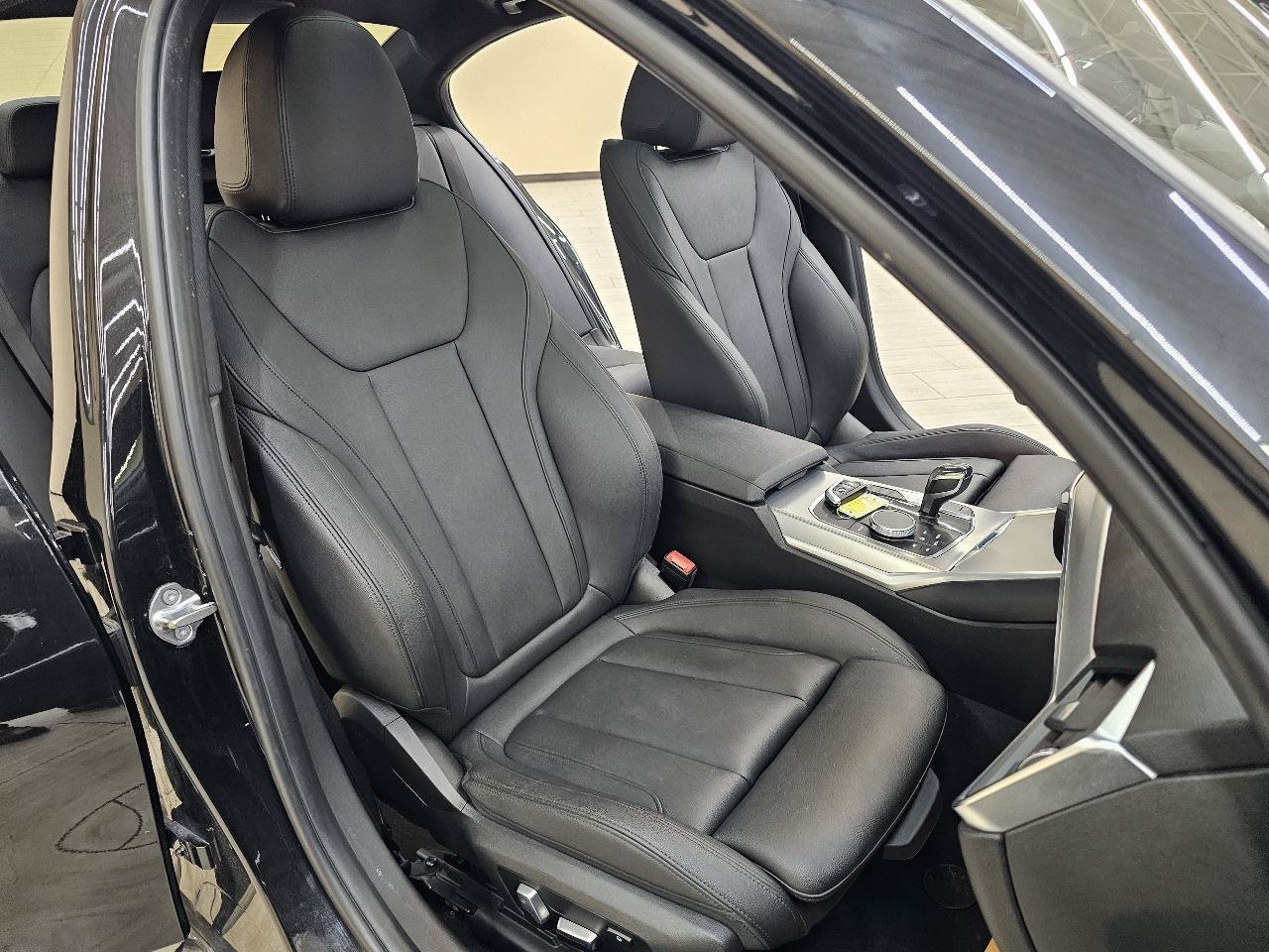 Used 2020 BMW 330i Sedan RWD image 19