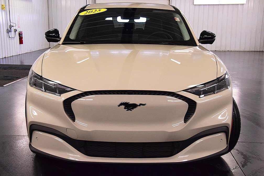 Used 2025 Ford Mustang Mach-E Select image 2