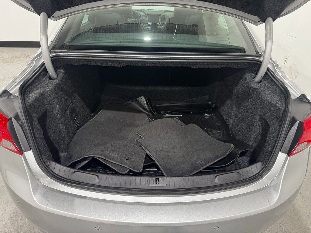 Used 2016 Chevrolet Impala LT w/ Convenience Package image 27