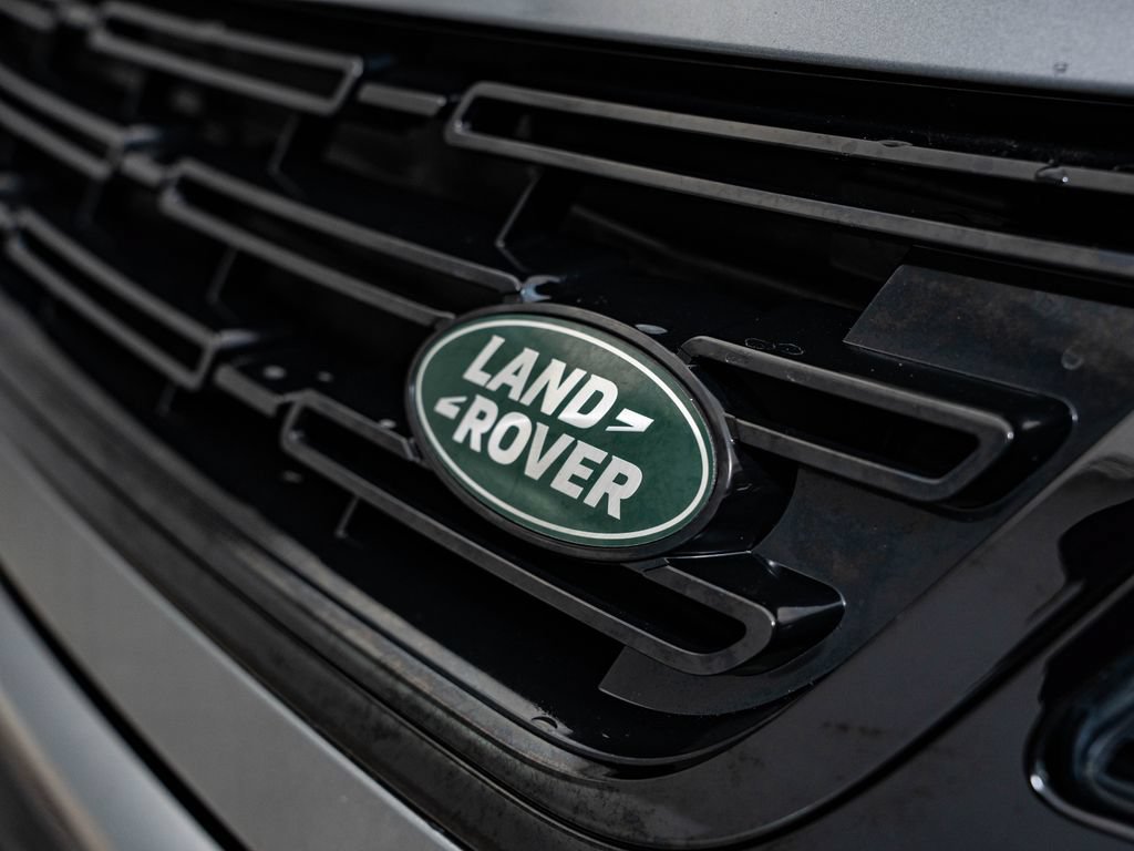 Used 2024 Land Rover Range Rover Evoque Dynamic SE AWD/4WD image 3