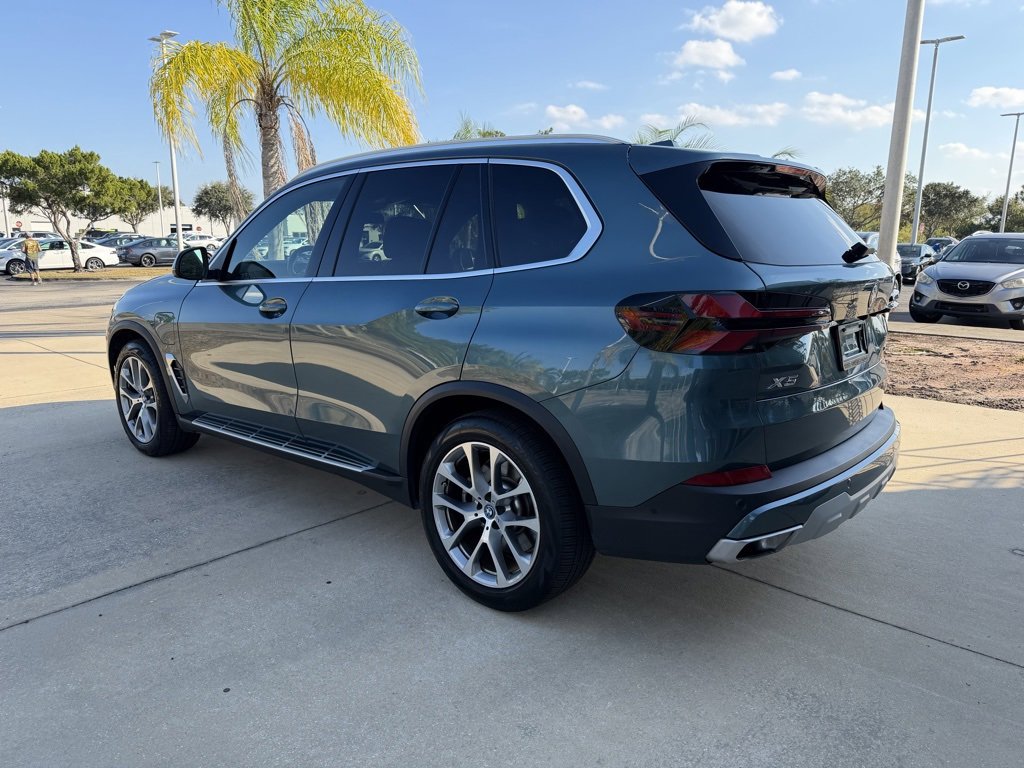 Used 2025 BMW X5 xDrive50e image 6