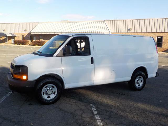 Used 2012 Chevrolet Express 3500 image 3