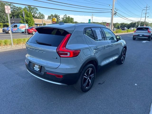 Certified 2025 Volvo XC40 B5 Core AWD/4WD image 5