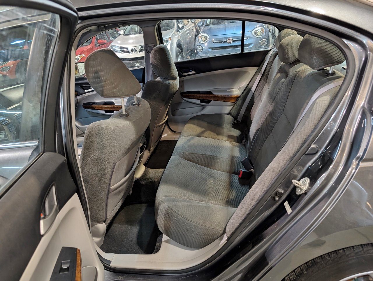 Used 2011 Honda Accord EX image 18