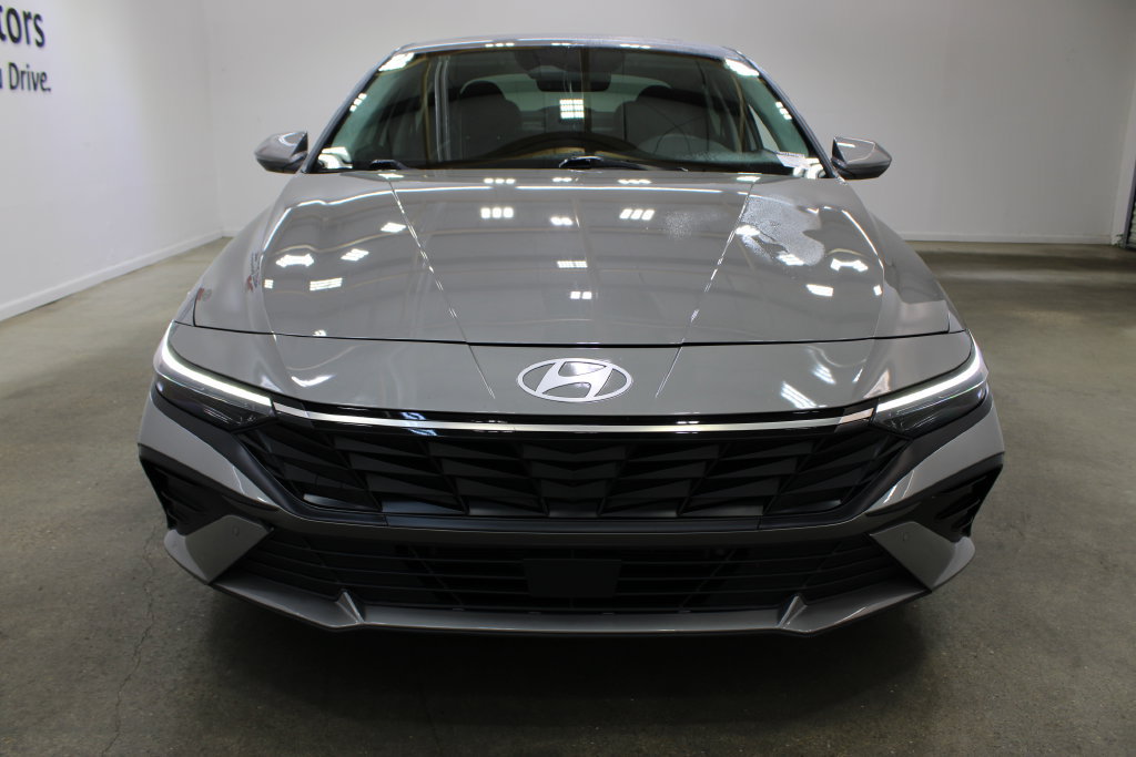 Used 2024 Hyundai Elantra Limited FWD image 7