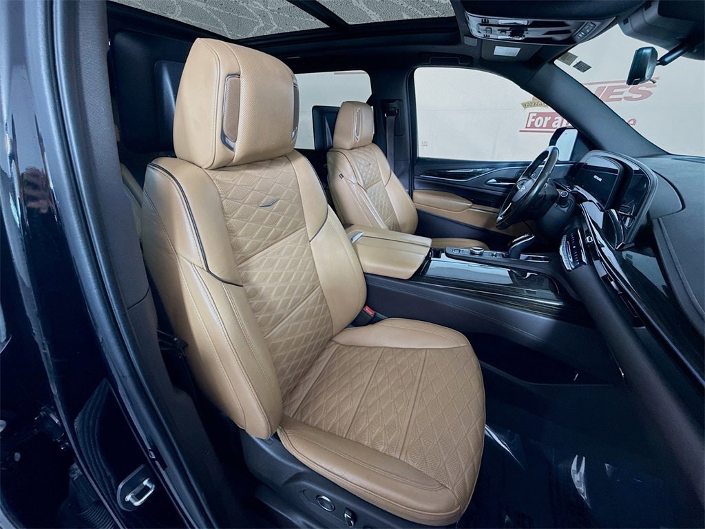 Used 2021 Cadillac Escalade ESV Sport w/ Driver Assist Tech Package image 37