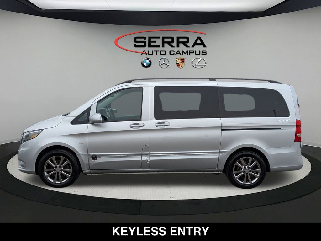 Used 2016 Mercedes-Benz Metris Passenger image 16
