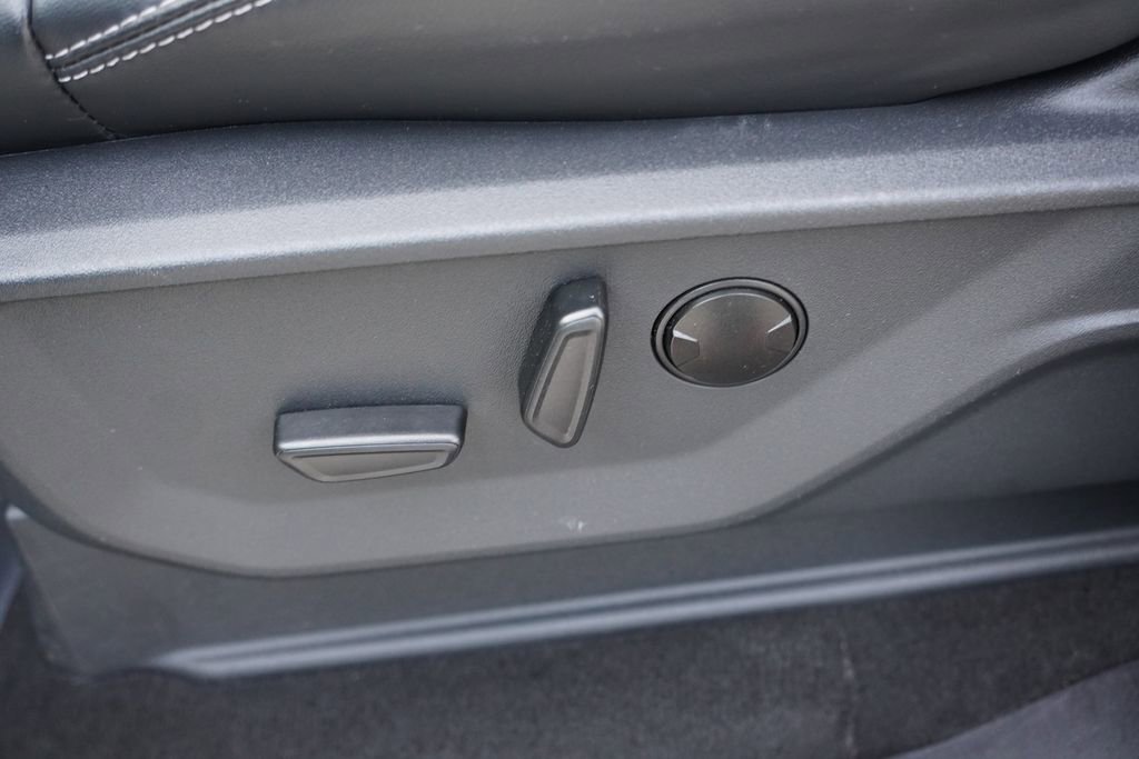 Certified 2025 Ford Expedition Max Platinum image 27