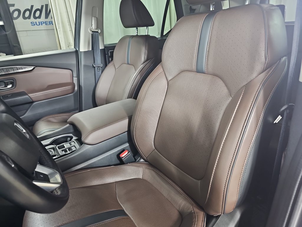 Used 2023 Honda Pilot Elite image 21