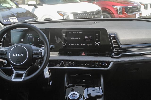 Used 2023 Kia Sportage LX AWD/4WD image 13