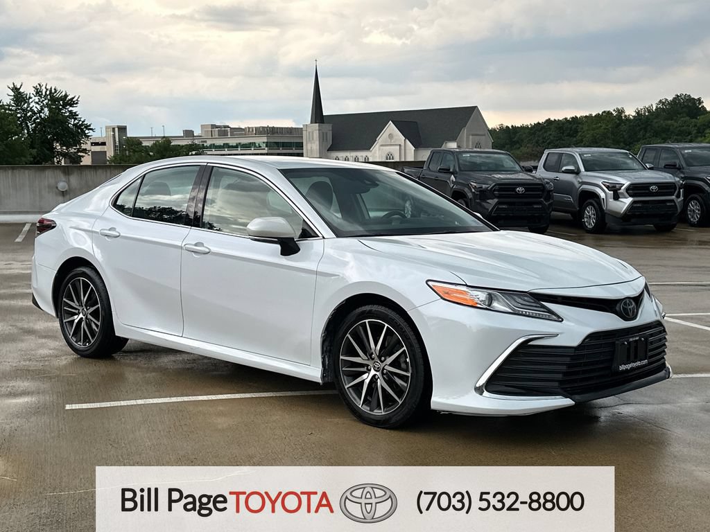Used 2022 Toyota Camry XLE FWD video 1