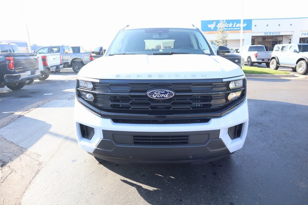 New 2025 Ford Expedition Active image 9