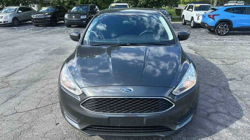 Used 2018 Ford Focus SE FWD image 3