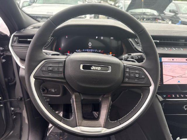 New 2027 Jeep Grand Cherokee Limited AWD/4WD image 18