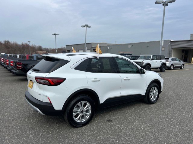 Certified 2023 Ford Escape Active w/ Tech Pack #2 AWD/4WD image 5