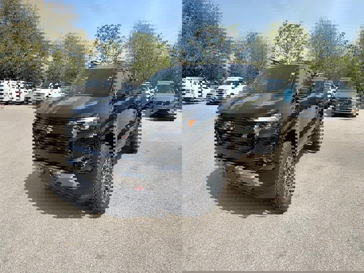 Used 2024 Chevrolet Colorado Z71 w/ Z71 Convenience Package 2 image 2