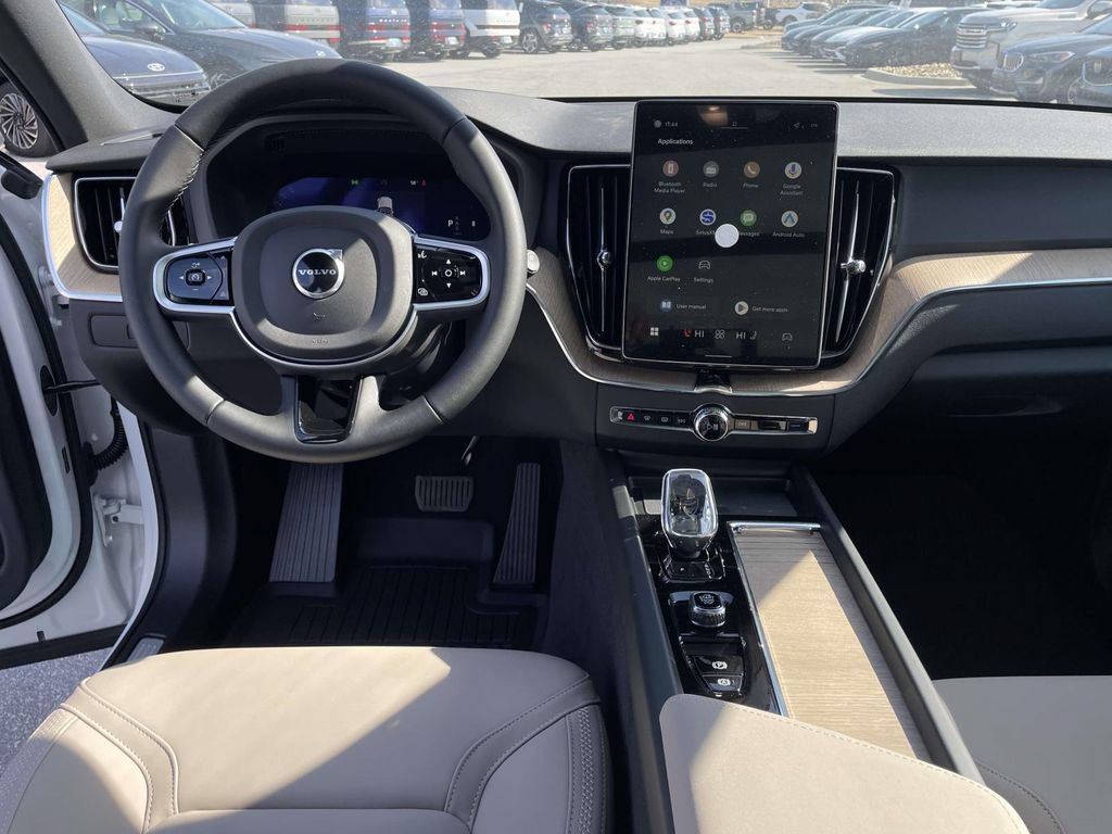 New 2026 Volvo XC60 B5 Plus w/ Protection Package Premier AWD/4WD image 4