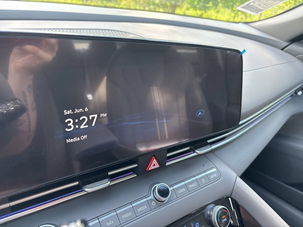 New 2025 Hyundai Elantra SEL FWD image 26