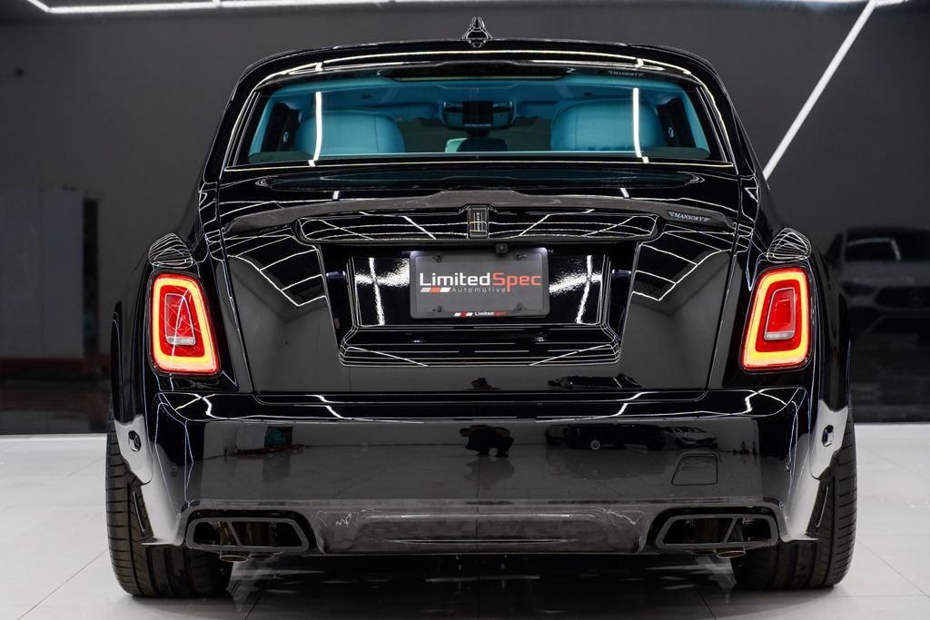 Used 2026 Rolls-Royce Phantom Sedan RWD image 18
