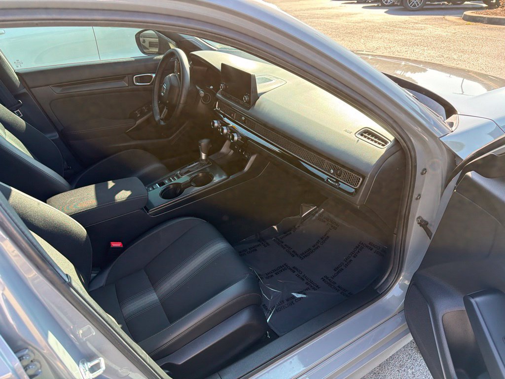 Used 2025 Honda Civic Sport image 10