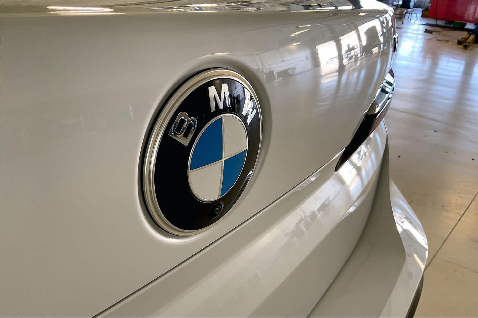 Used 2023 BMW 760i xDrive AWD/4WD image 31