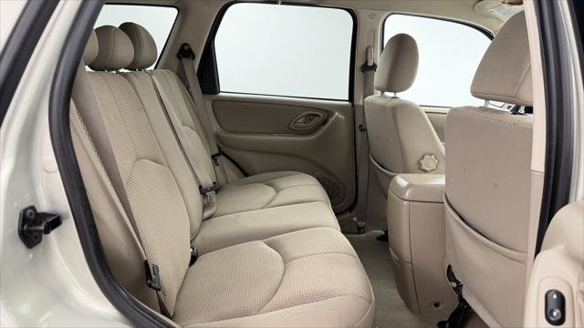 Used 2006 MAZDA Tribute s FWD image 18