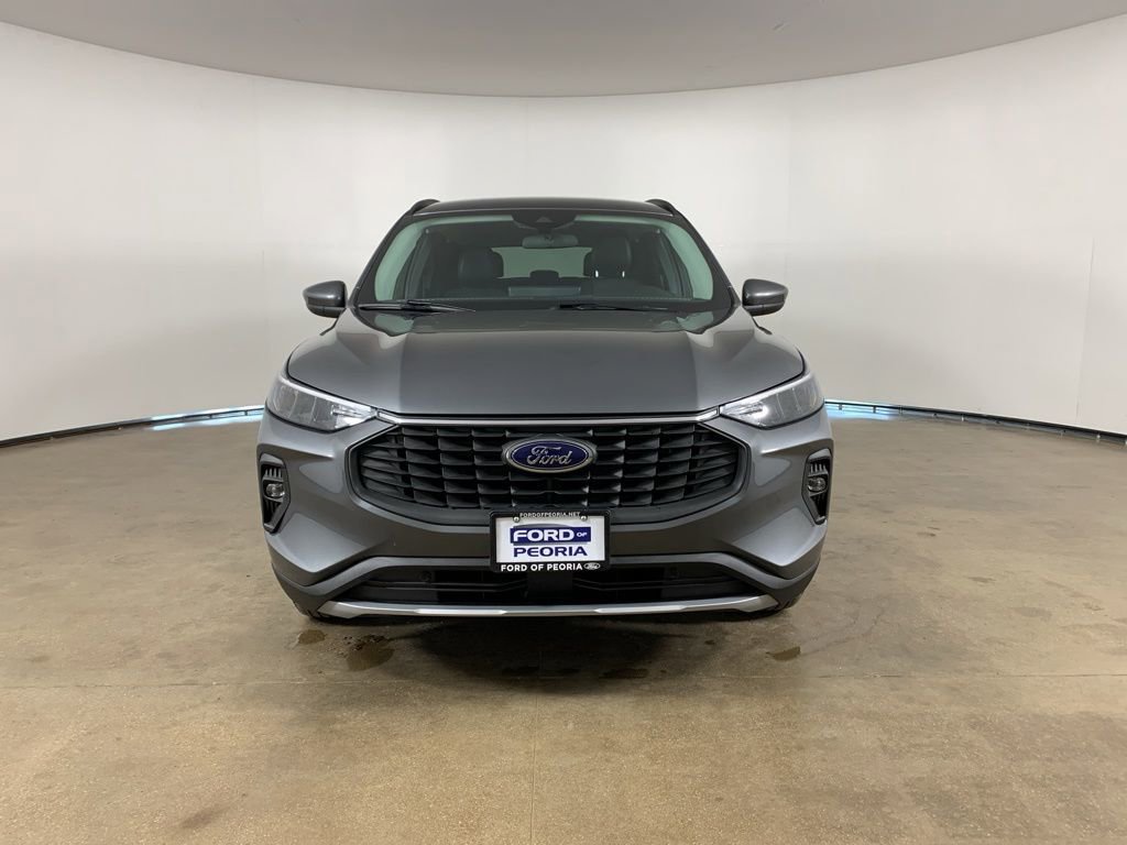 Used 2023 Ford Escape SE image 3