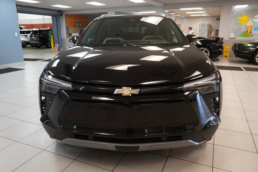 New 2025 Chevrolet Blazer EV LT AWD/4WD image 15