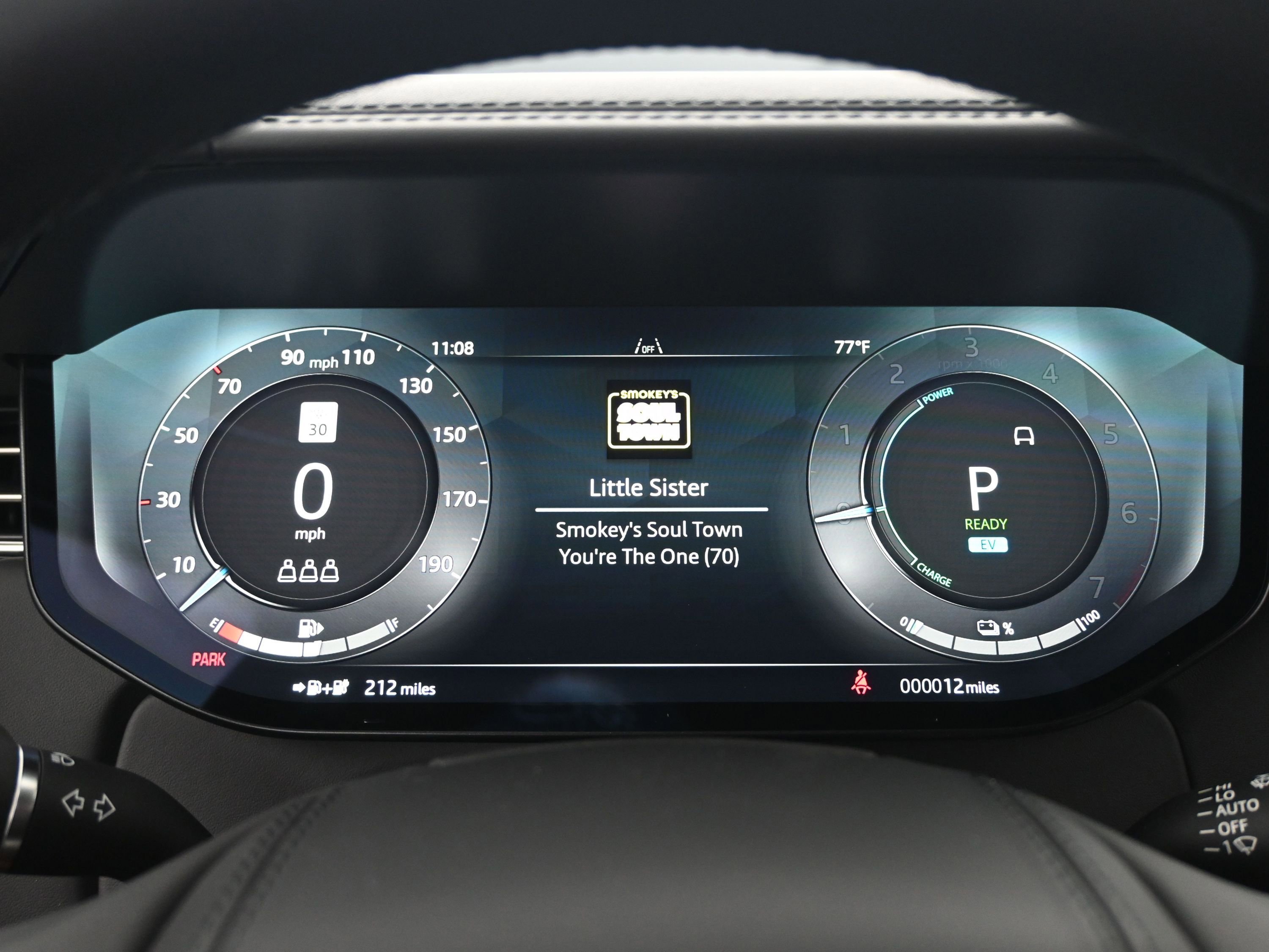 New 2025 Land Rover Range Rover SE image 15