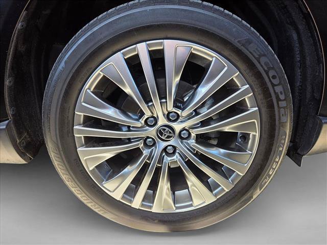 Used 2024 Toyota Venza XLE AWD/4WD image 20