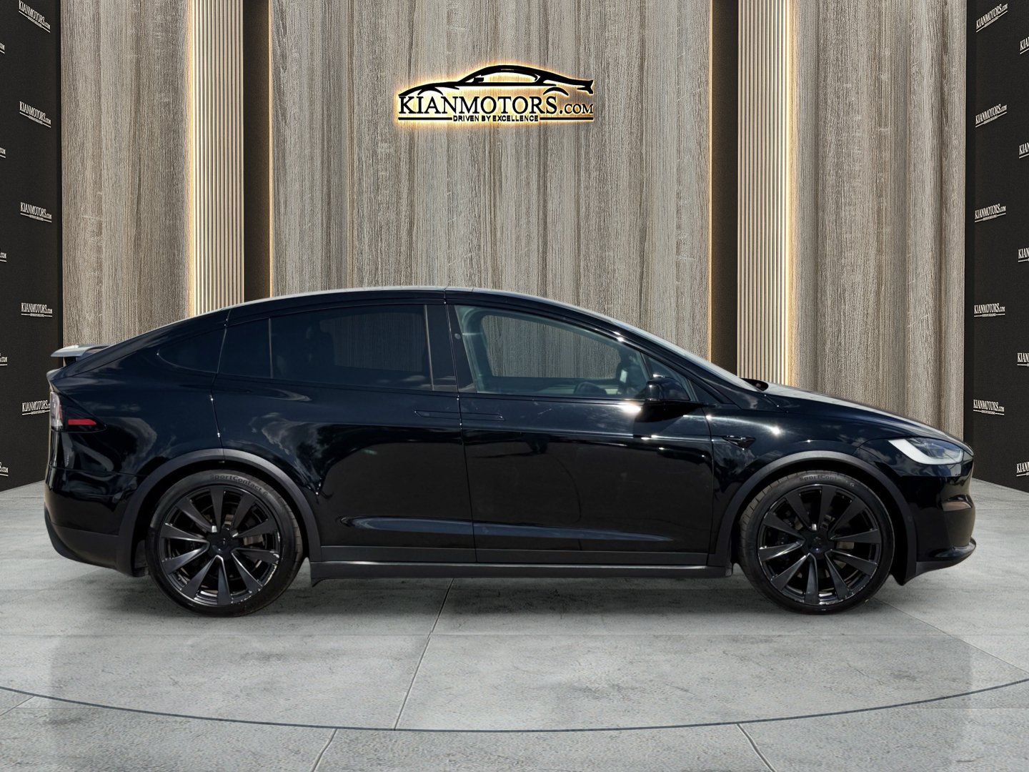 Used 2022 Tesla Model X Plaid AWD/4WD image 12