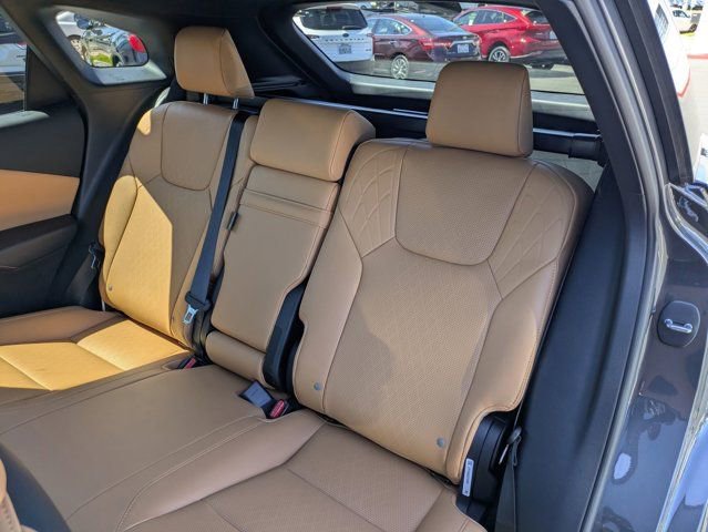 Used 2026 Lexus RX 350 w/ Convenience Package image 29