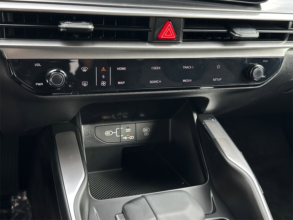 New 2026 Kia Sorento LX image 25