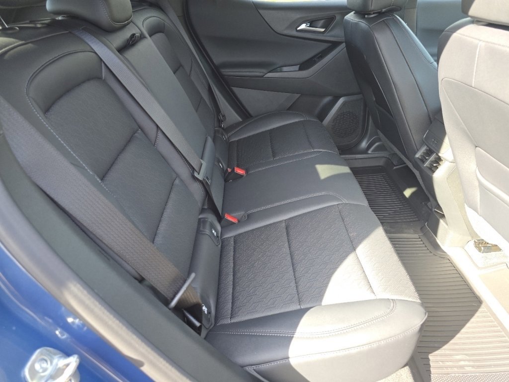 New 2026 Chevrolet Equinox LT w/ Convenience Package II image 12