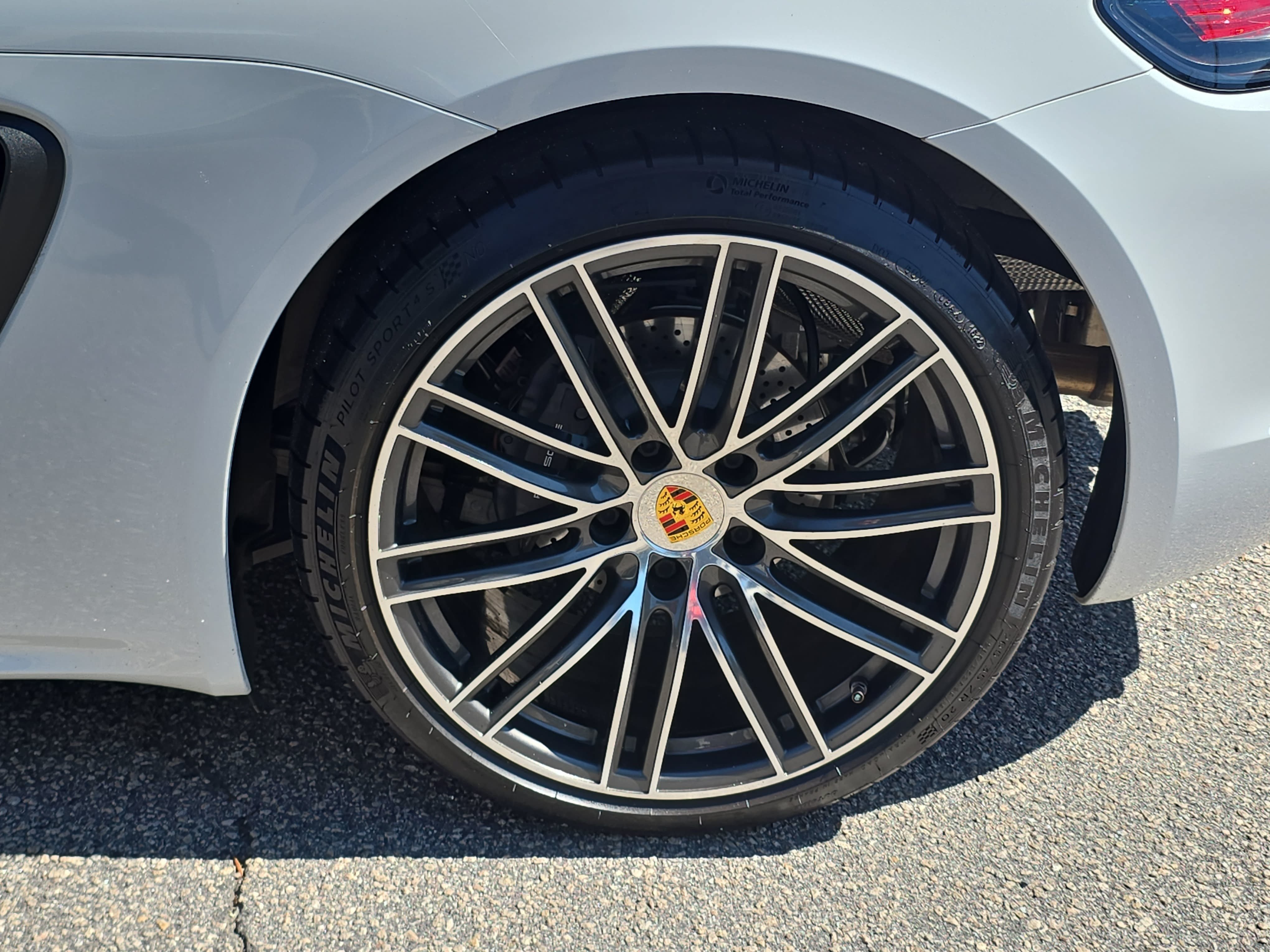 Used 2022 Porsche 718 Boxster RWD image 28