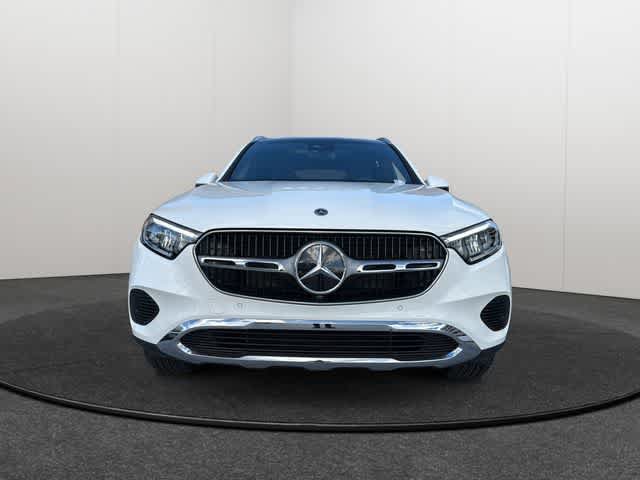 Used 2026 Mercedes-Benz GLC 300 4MATIC image 2