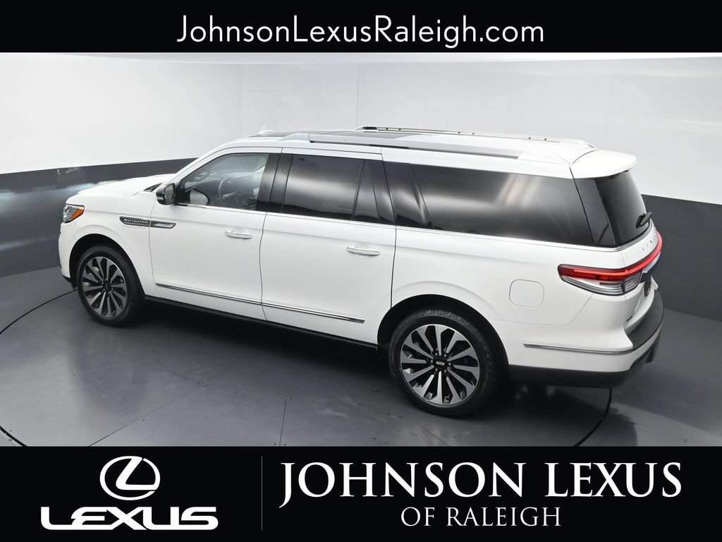 Used 2023 Lincoln Navigator L Reserve AWD/4WD image 28